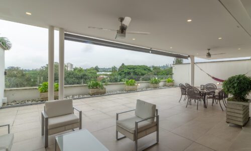 apartamento con terraza en venta en Ciudad Jardin sur de Cali